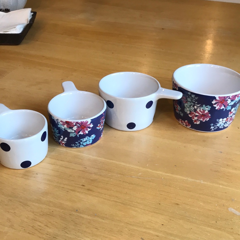 Measuring cups - Picture 3 of 3